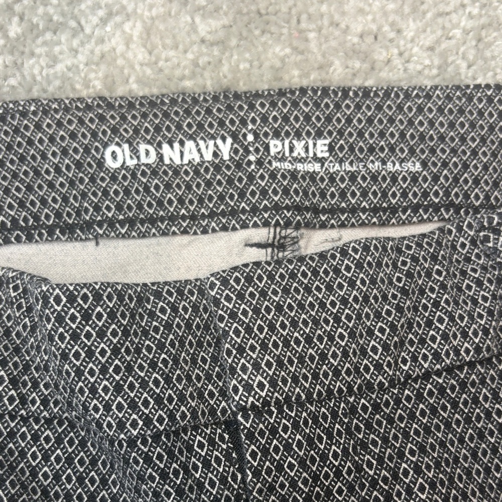 OLD NAVY PIXIE Mid-Rise Black and White Patterned Pants 6 - Picture 3 of 3